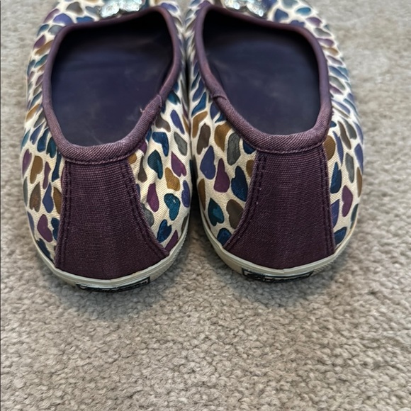 Brighton Purple and Blue Heart Flats for Casual Comfort - Picture 3 of 8